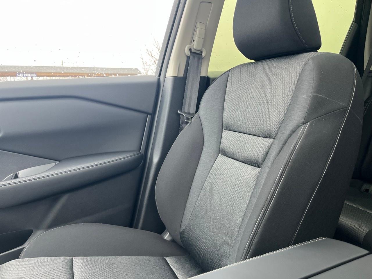 2026 Nissan Rogue AWD SV Moonroof Photo