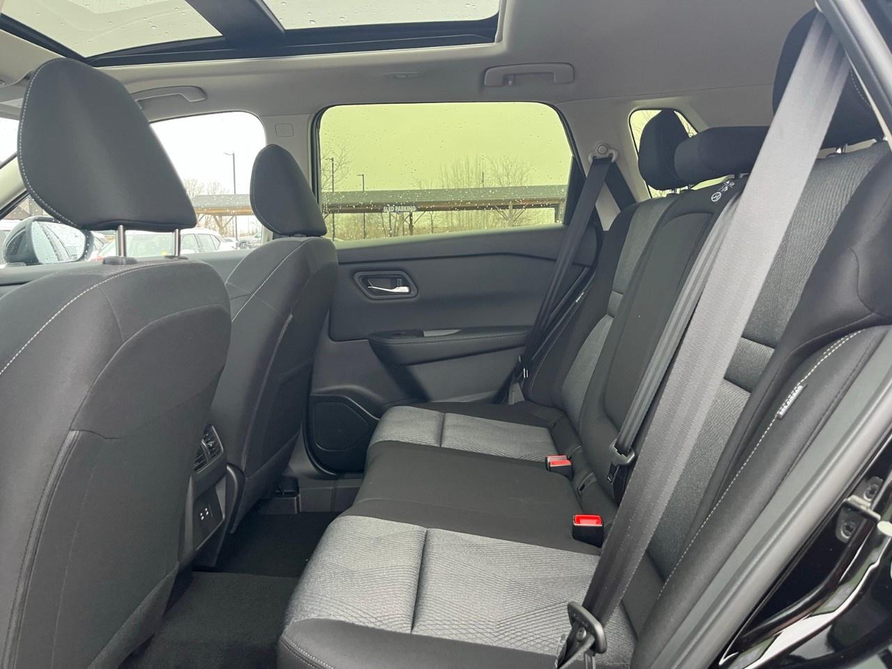 2026 Nissan Rogue AWD SV Moonroof Photo