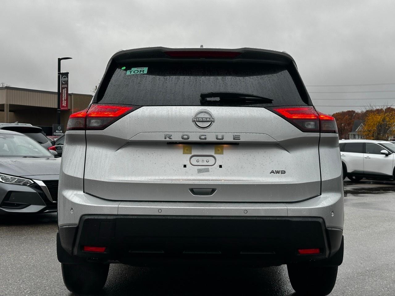 2025 Nissan Rogue AWD S Photo4