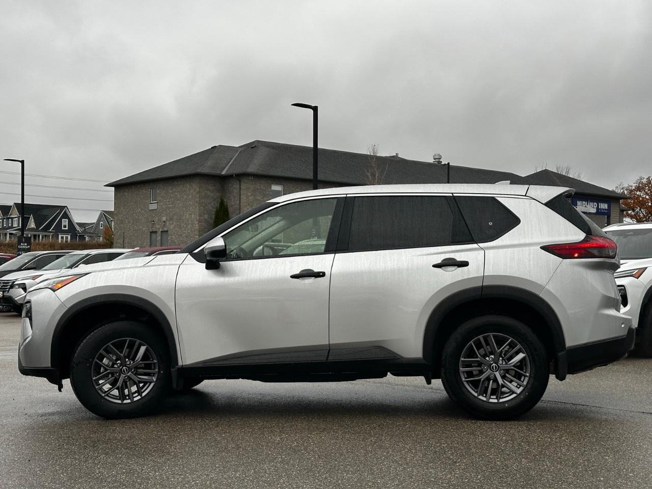 2025 Nissan Rogue AWD S Photo2