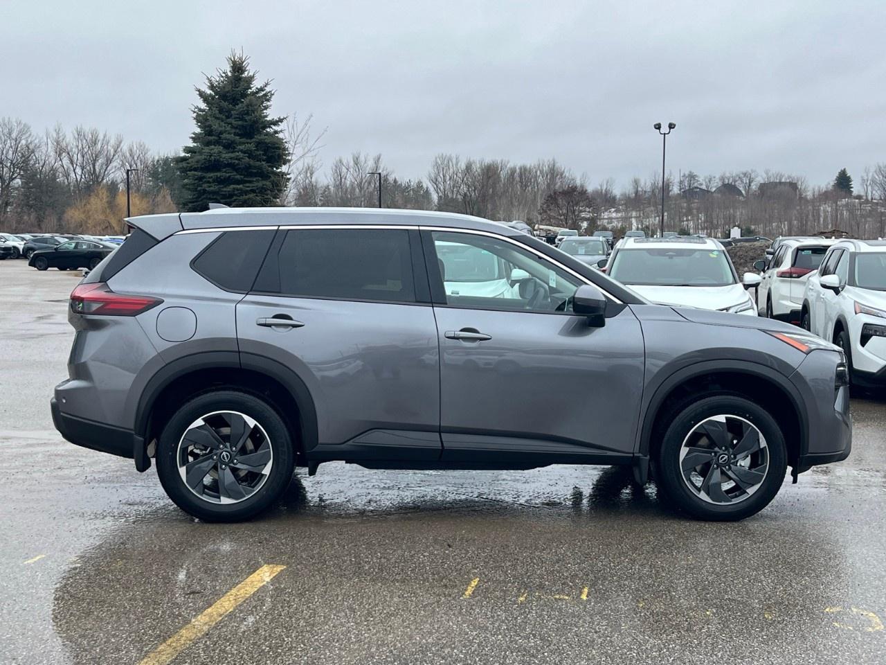 2026 Nissan Rogue AWD SV Moonroof Photo
