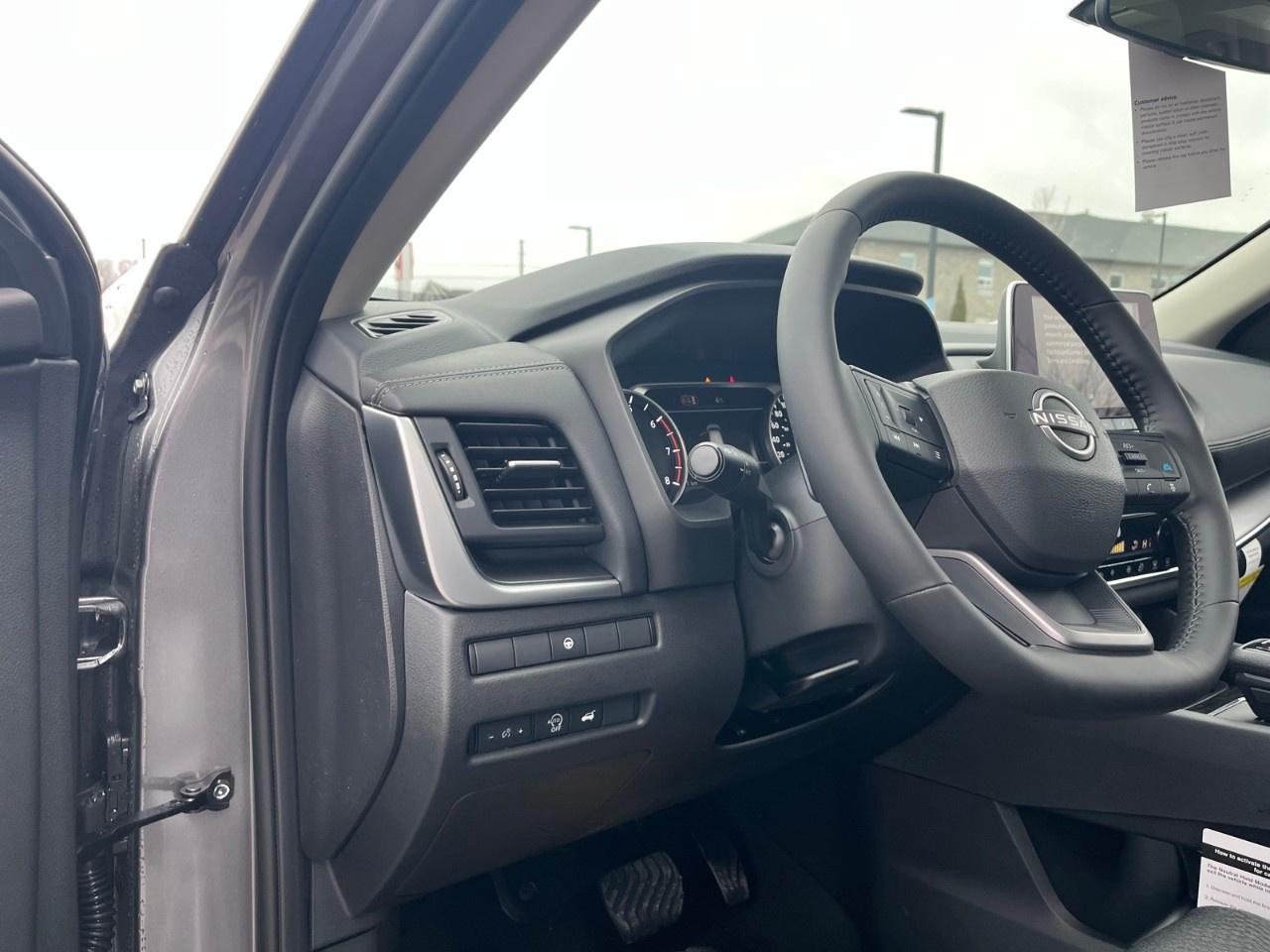 2026 Nissan Rogue AWD SV Moonroof Photo