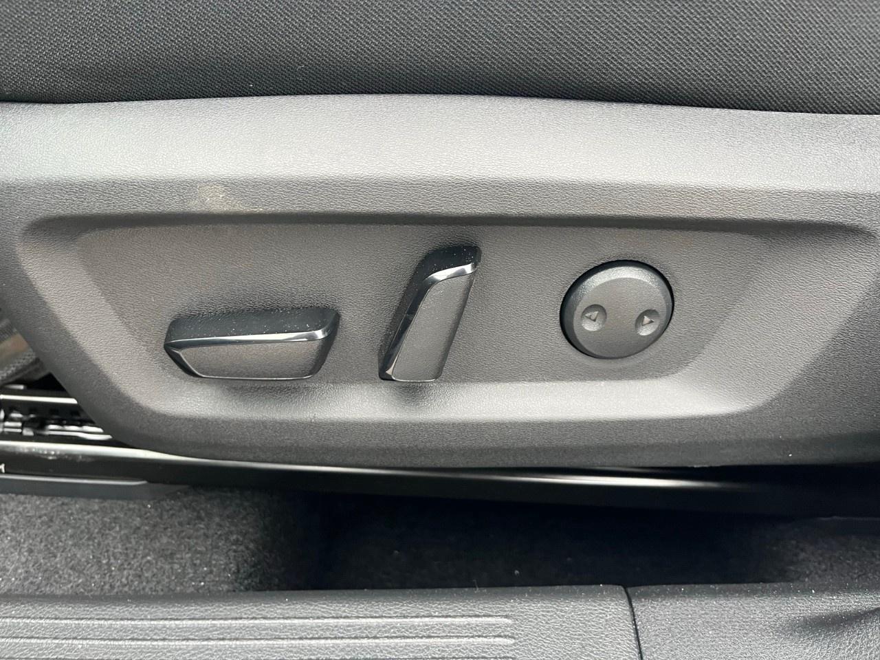 2026 Nissan Rogue AWD SV Moonroof Photo