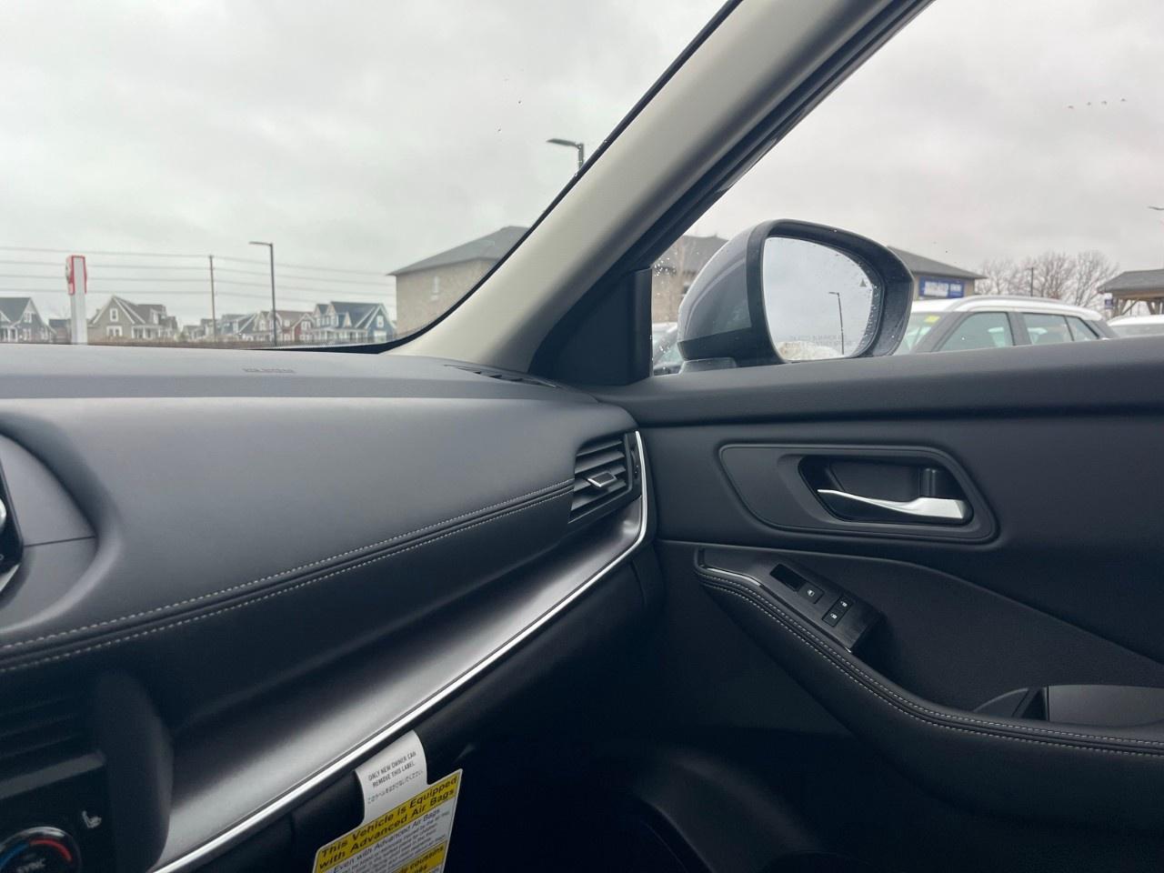 2026 Nissan Rogue AWD SV Moonroof Photo