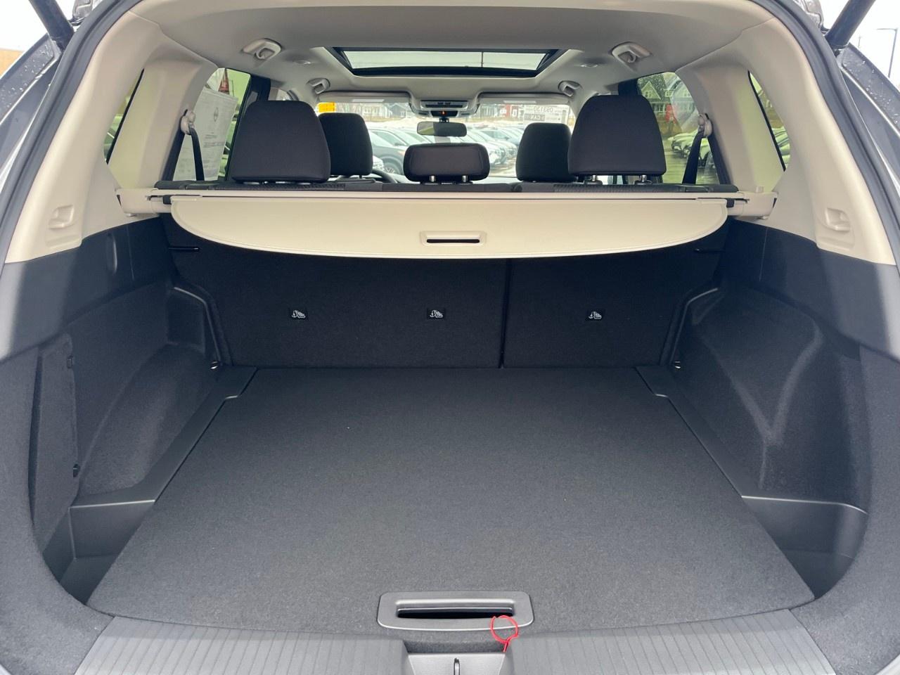 2026 Nissan Rogue AWD SV Moonroof Photo