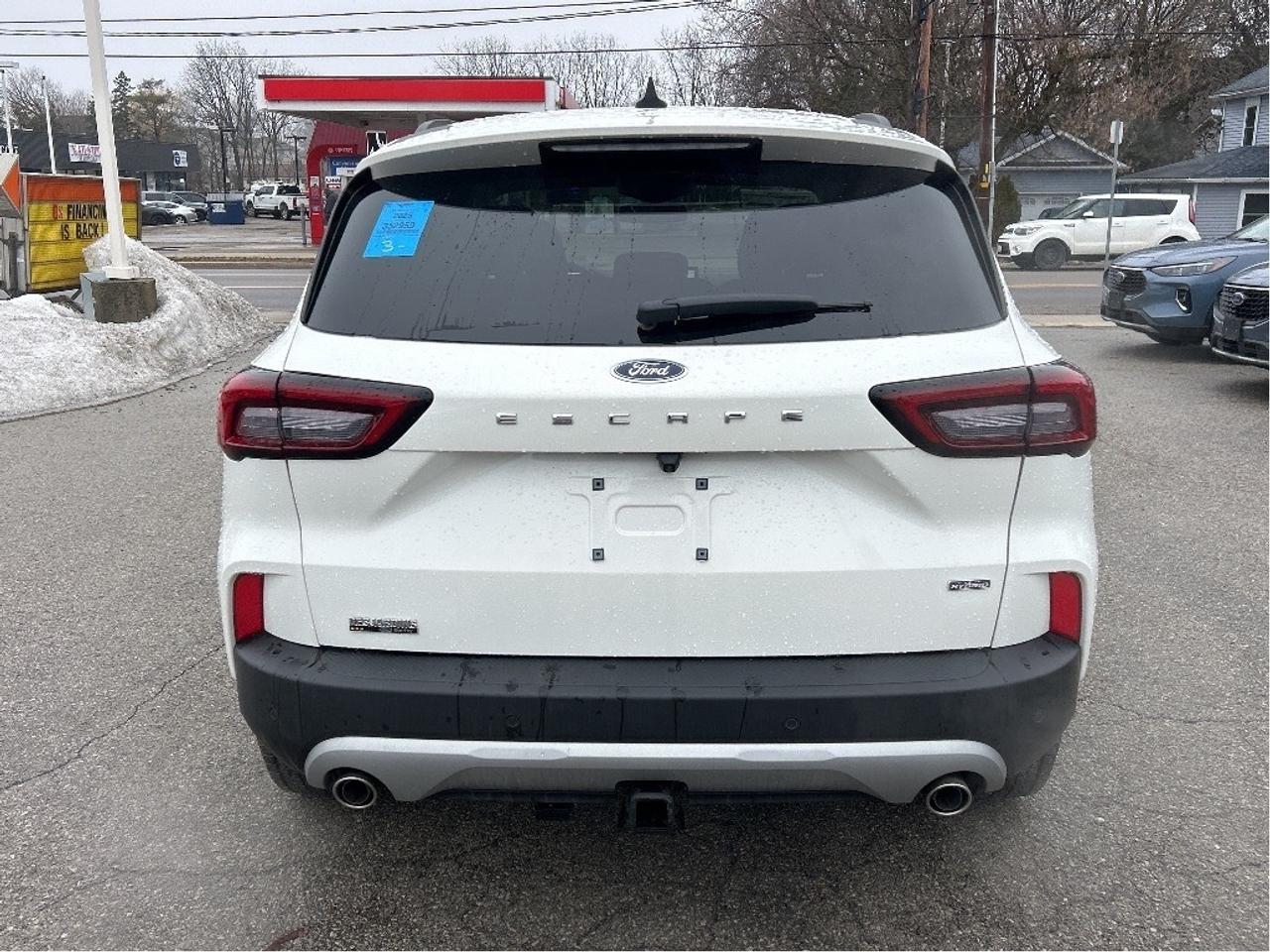 2022 Ford Escape Titanium Hybrid FWD Photo3