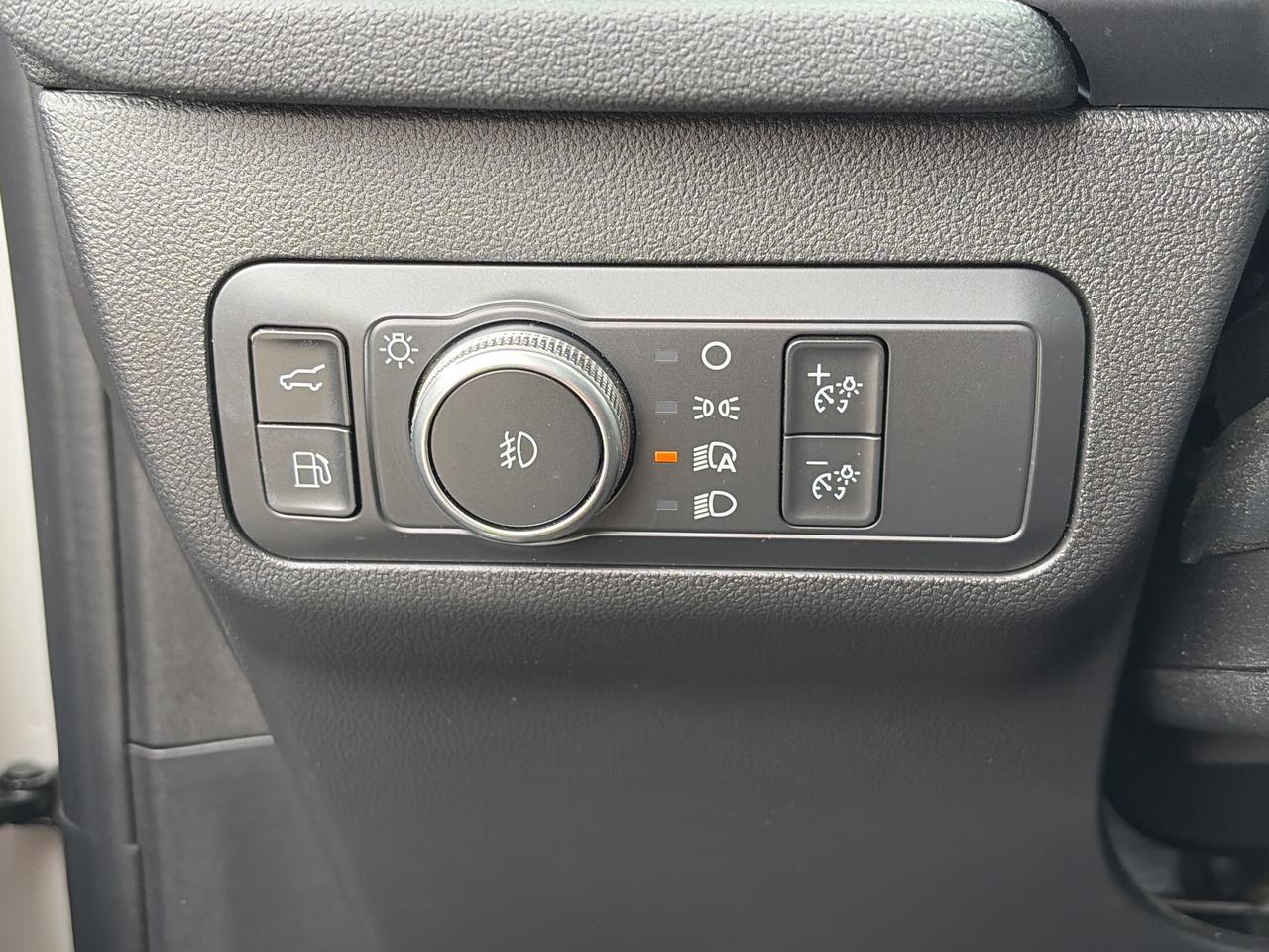 2022 Ford Escape Titanium Hybrid FWD Photo