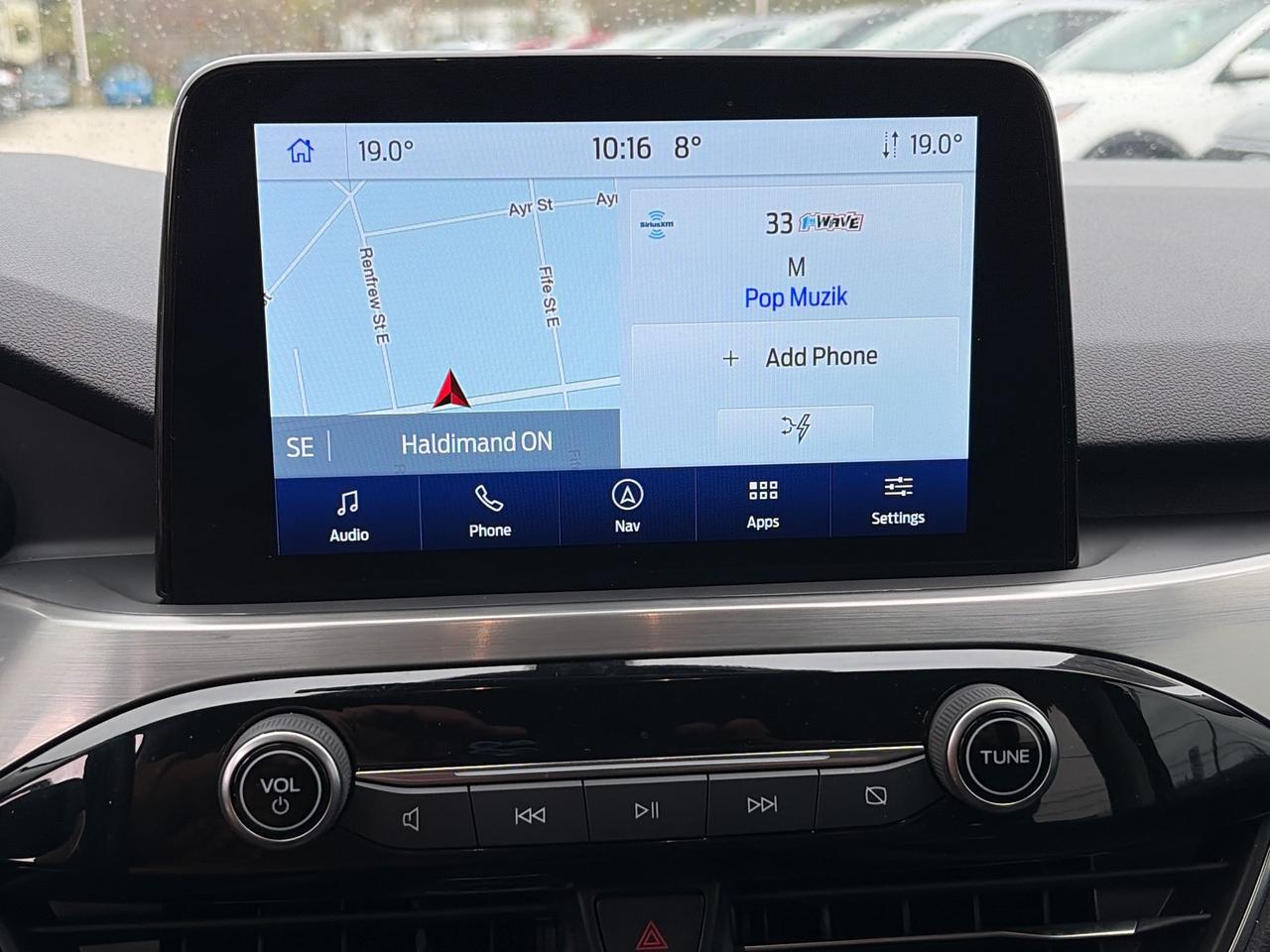 2022 Ford Escape Titanium Hybrid FWD Photo
