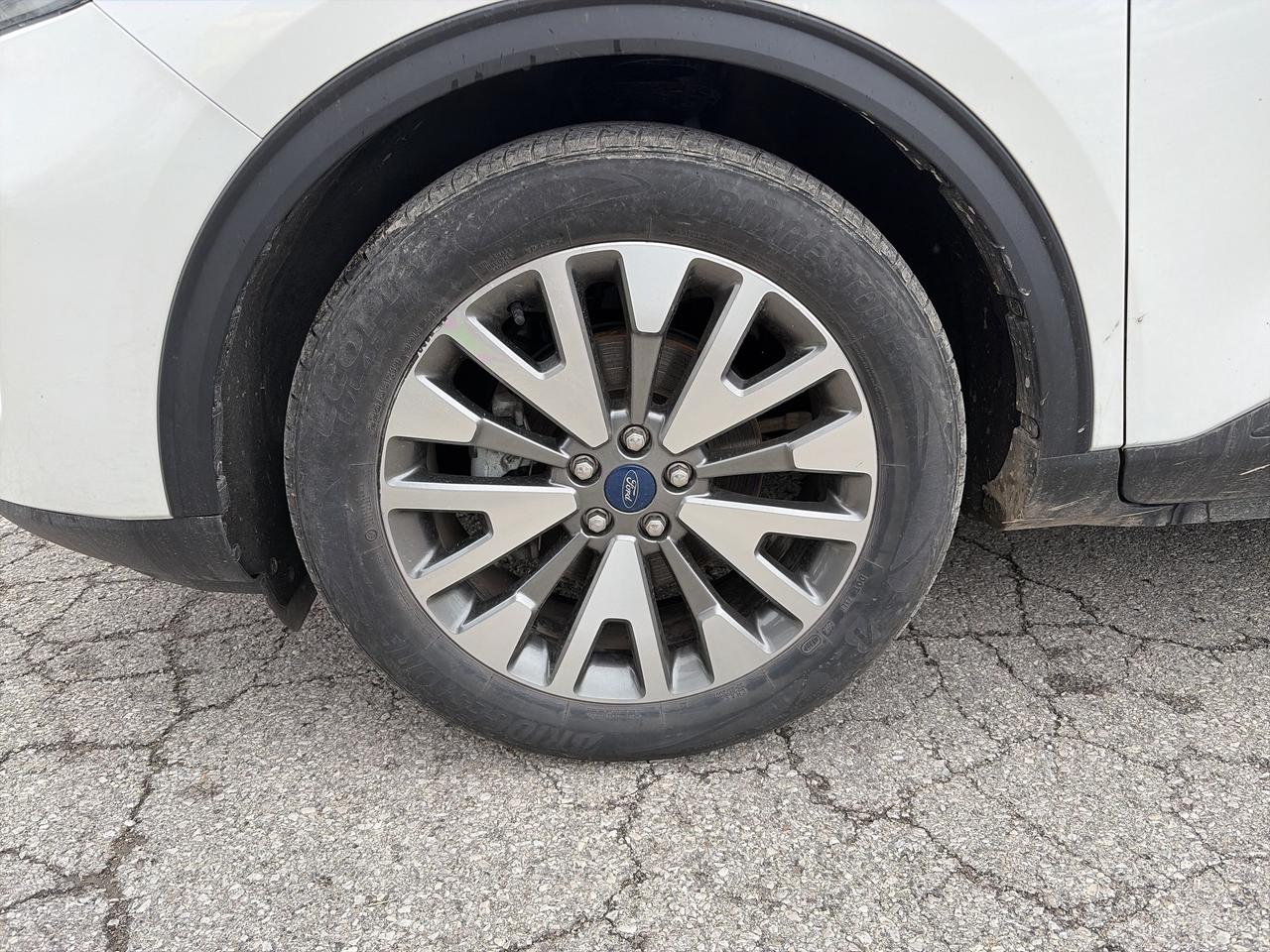 2022 Ford Escape Titanium Hybrid FWD Photo
