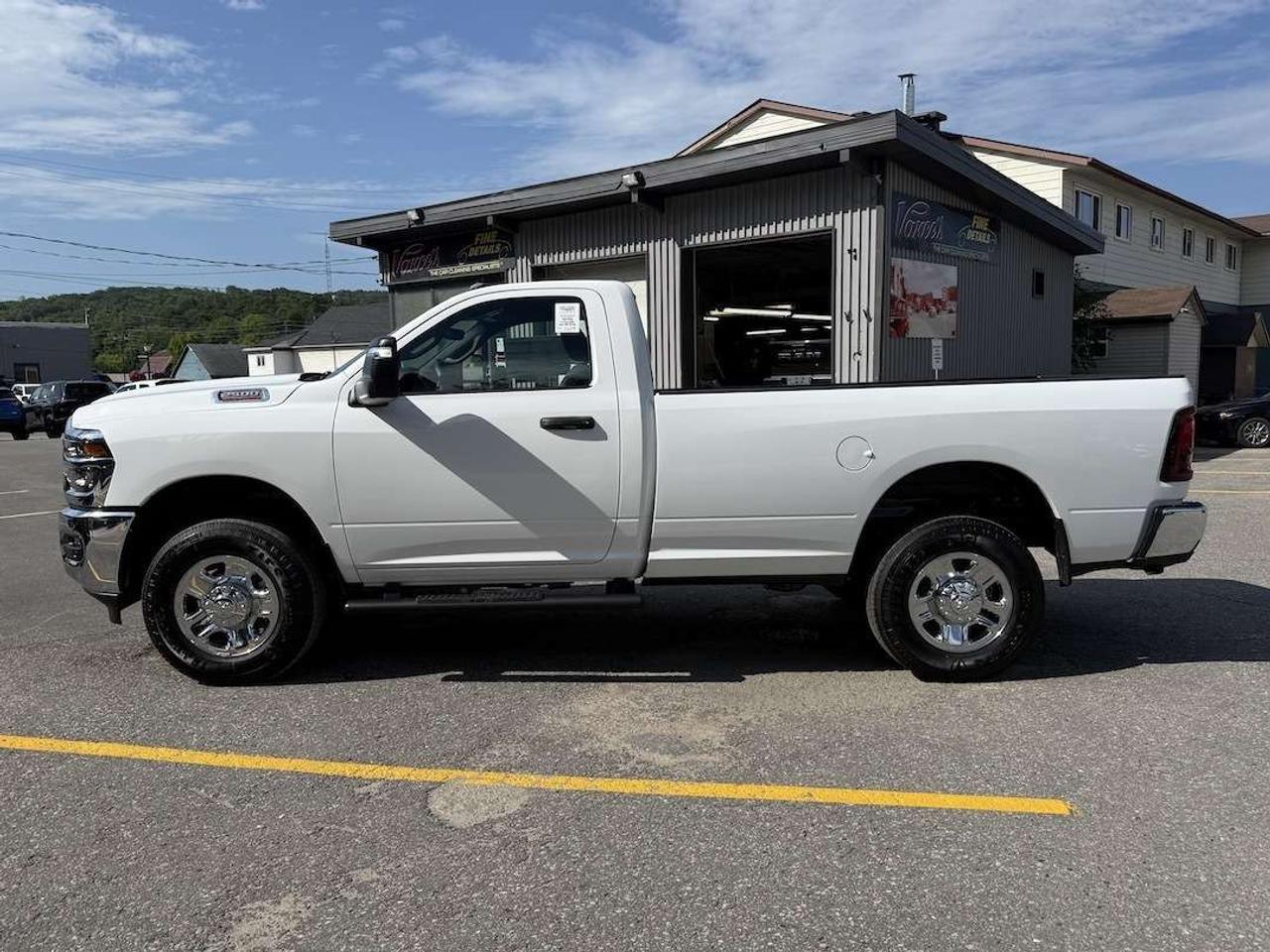 2026 RAM 2500 Tradesman 4x4 Photo3