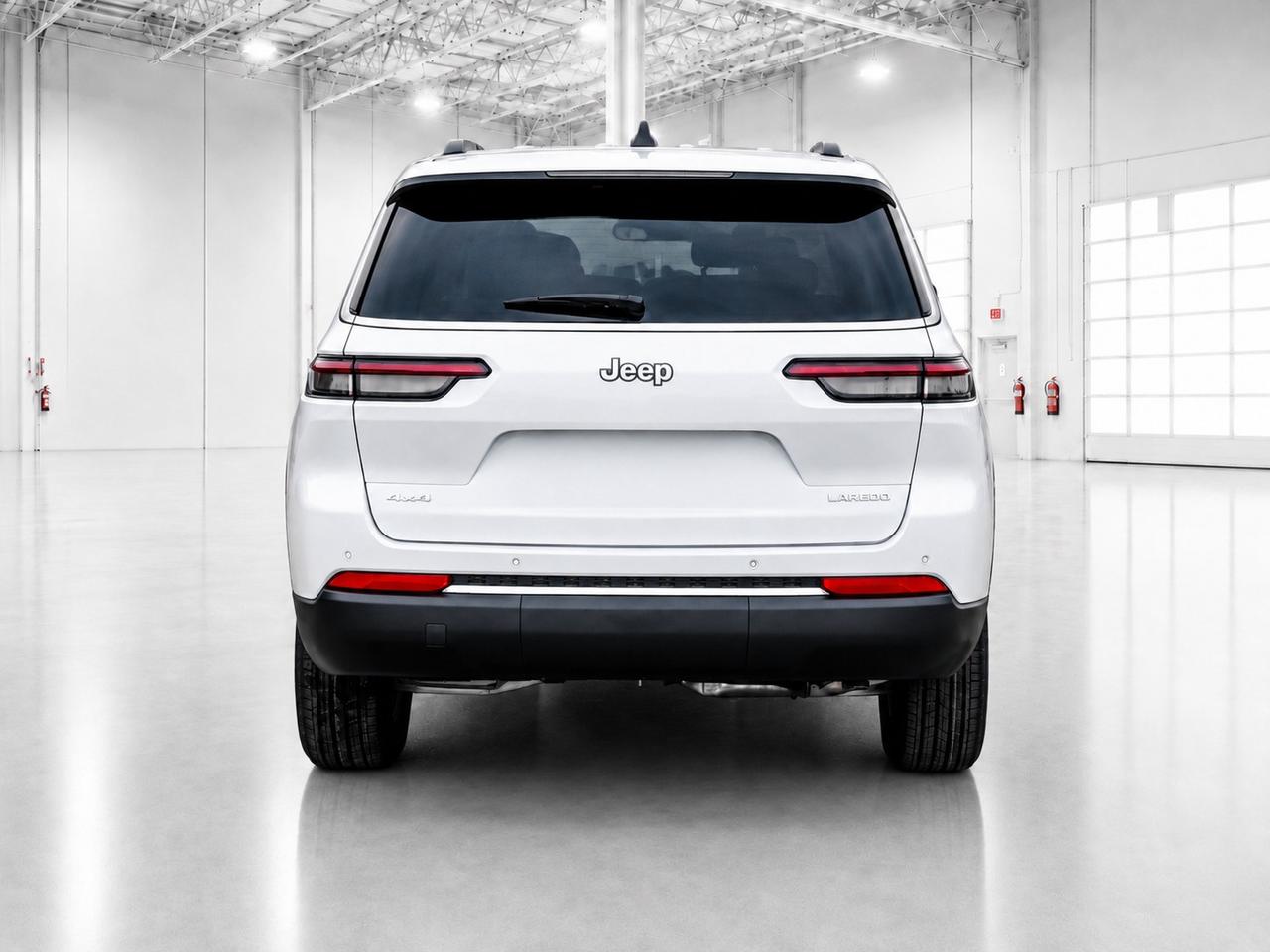 2026 Jeep Grand Cherokee L L LAREDO X | V6 | Tow Pkg | Sunroof | Pwr Liftgate Photo4