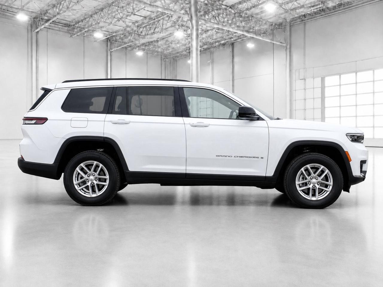 2026 Jeep Grand Cherokee L L LAREDO X | V6 | Tow Pkg | Sunroof | Pwr Liftgate Photo3