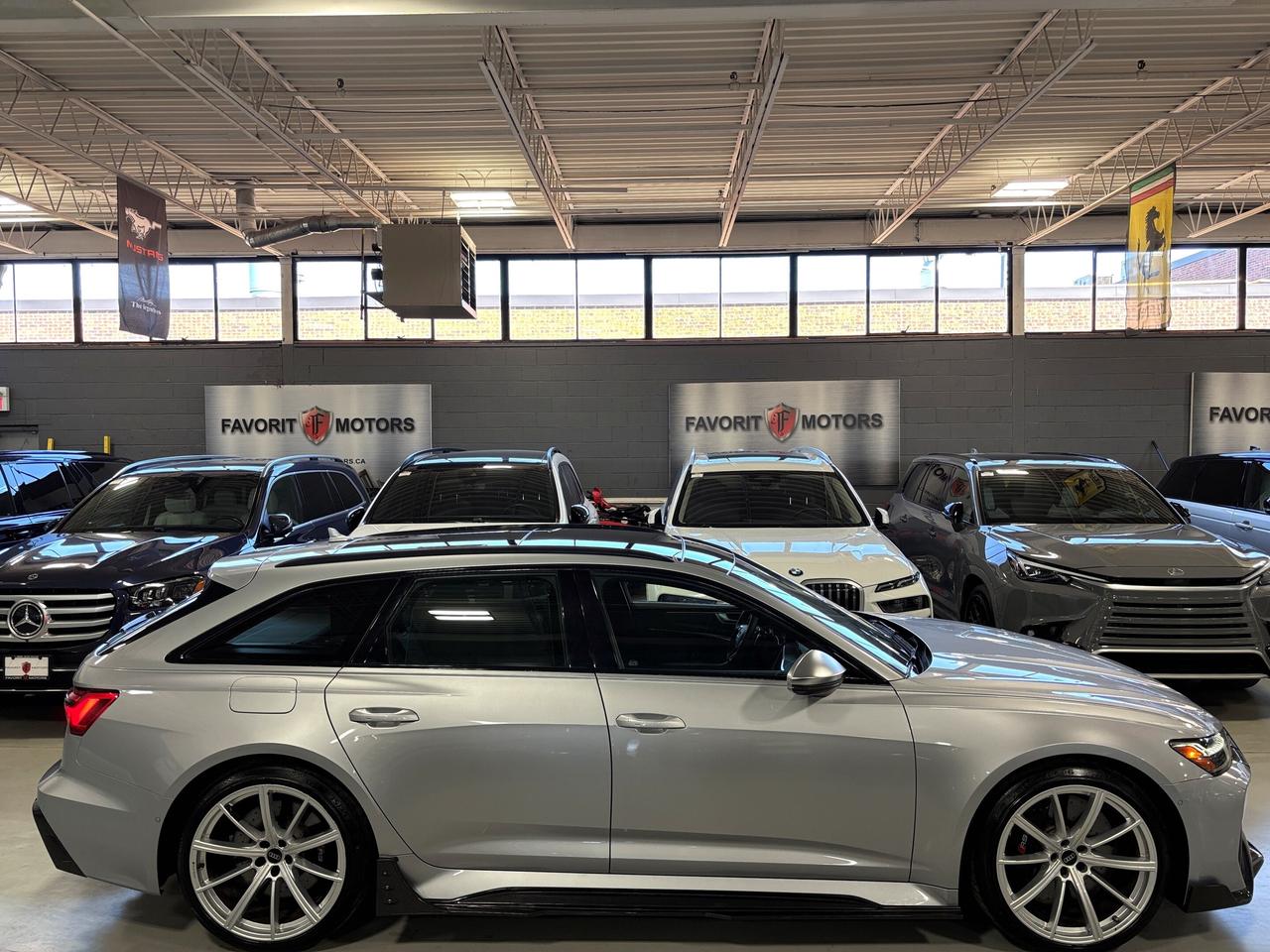 2023 Audi RS 6 Avant QUATTRO|NO LUXTAX|CARBONBODYKIT|CRYSTALSHIFTER|HUD Photo4