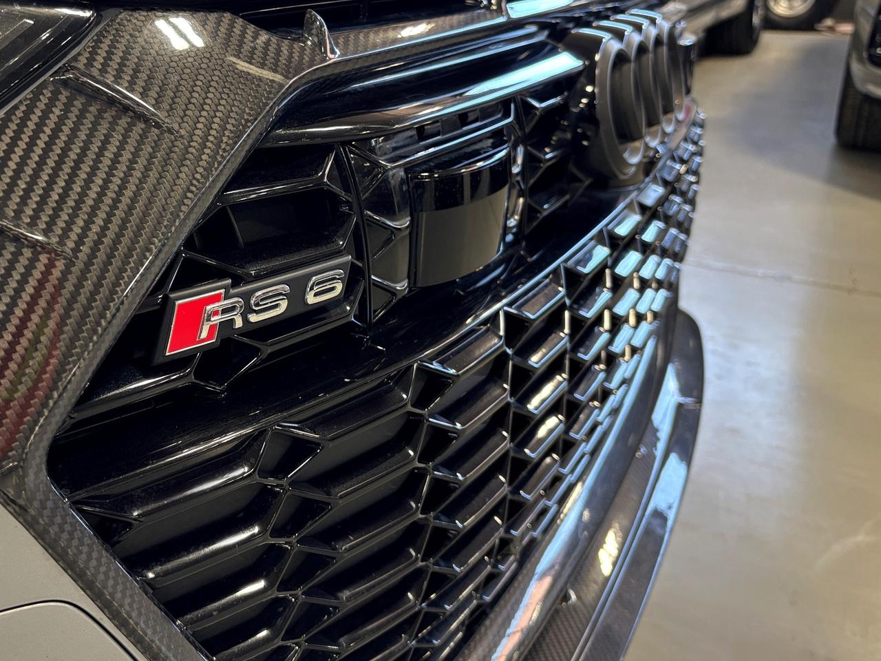 2023 Audi RS 6 Avant QUATTRO|NO LUXTAX|CARBONBODYKIT|CRYSTALSHIFTER|HUD Photo