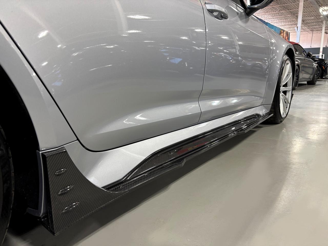 2023 Audi RS 6 Avant QUATTRO|NO LUXTAX|CARBONBODYKIT|CRYSTALSHIFTER|HUD Photo