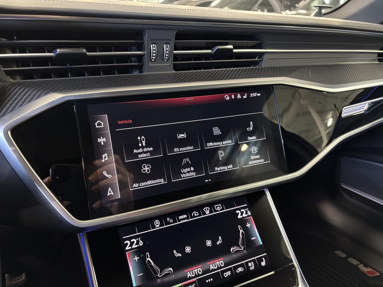 2023 Audi RS 6 Avant QUATTRO|NO LUXTAX|CARBONBODYKIT|CRYSTALSHIFTER|HUD Photo