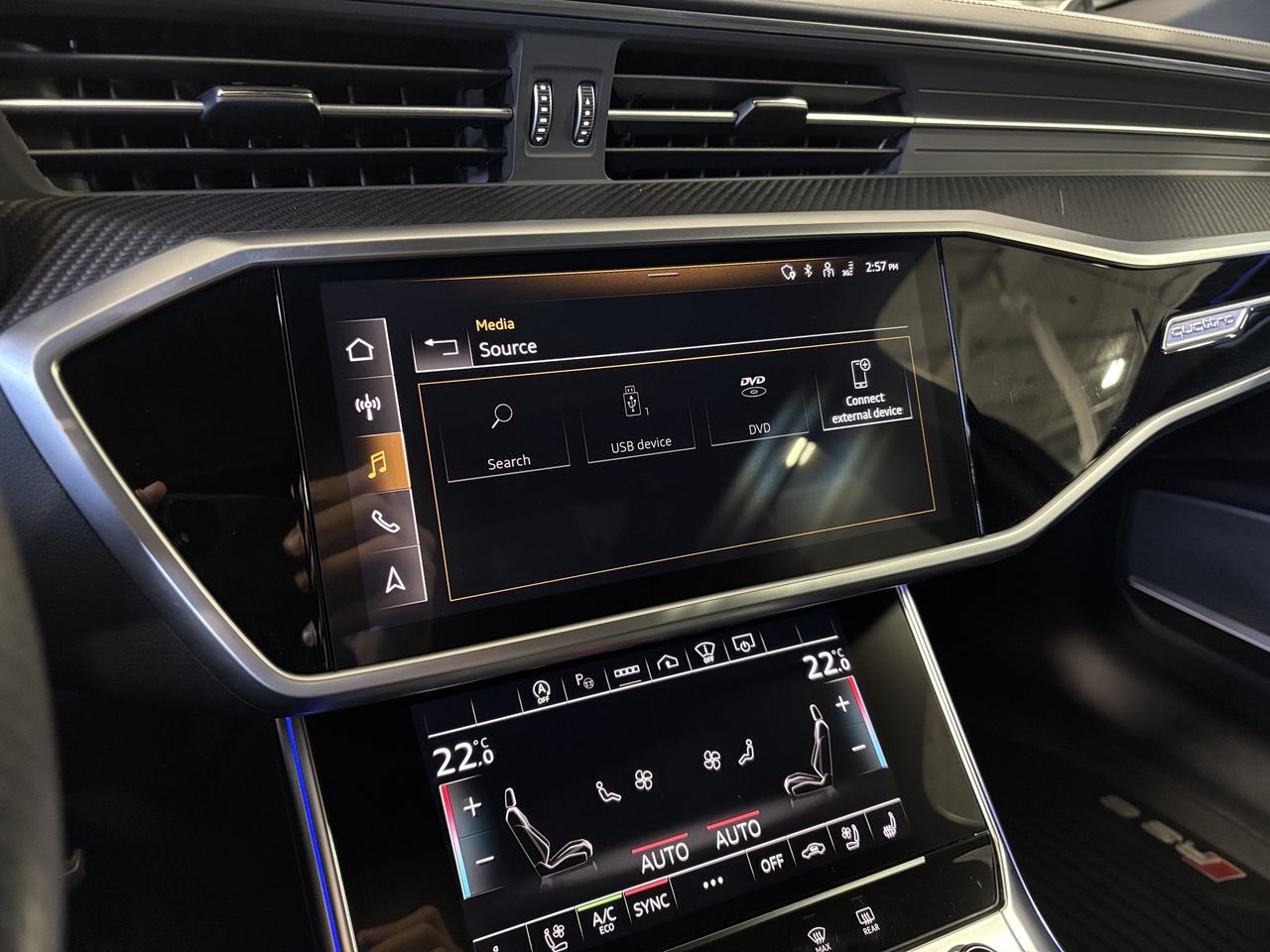 2023 Audi RS 6 Avant QUATTRO|NO LUXTAX|CARBONBODYKIT|CRYSTALSHIFTER|HUD Photo