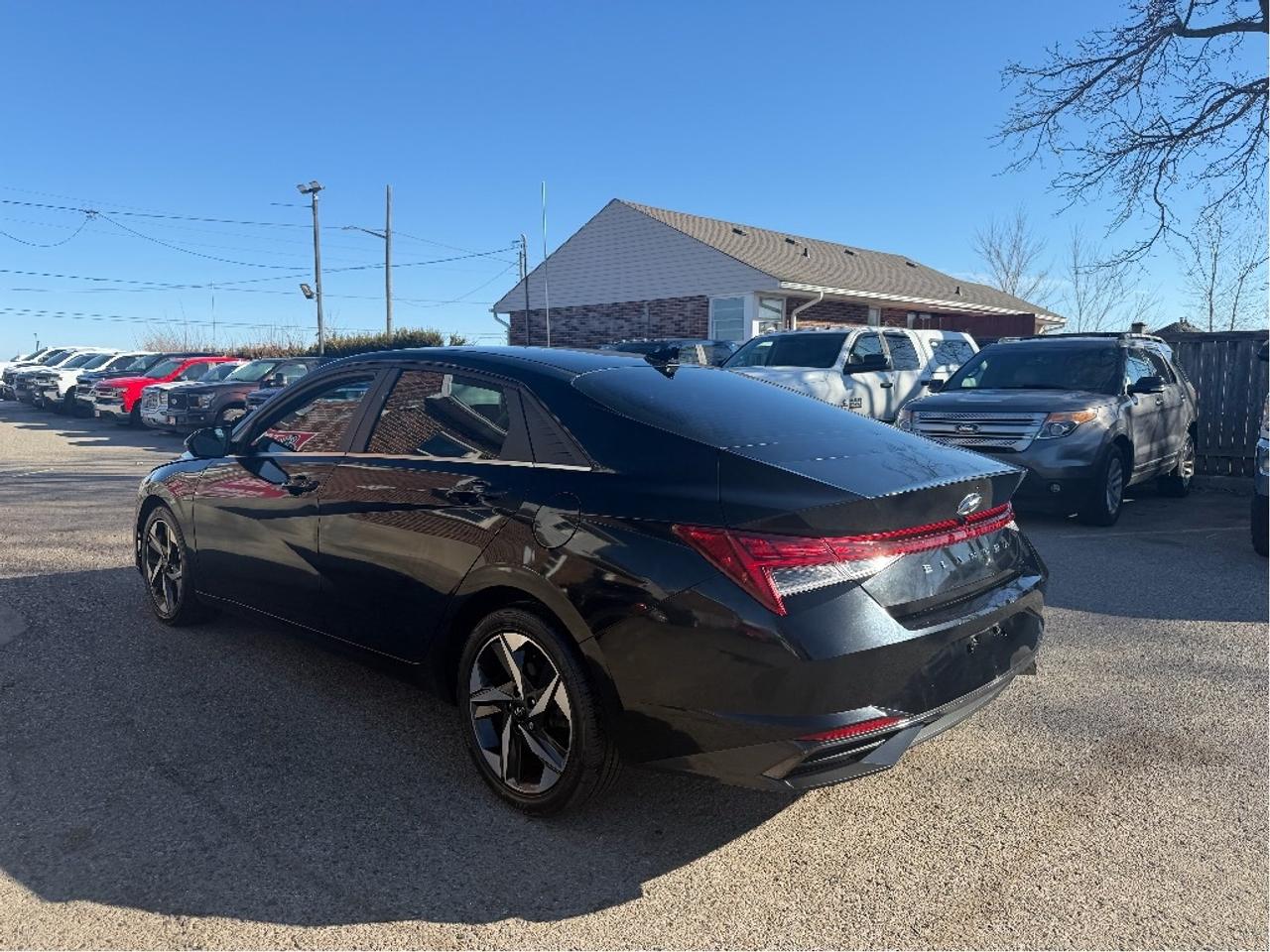 2023 Hyundai Elantra Luxury | One Owner I Clean CARFAX Photo