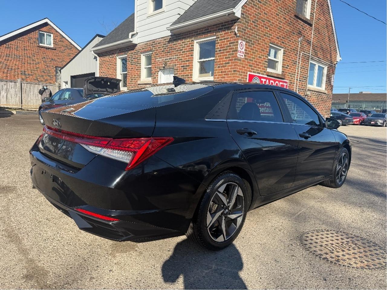 2023 Hyundai Elantra Luxury | One Owner I Clean CARFAX Photo