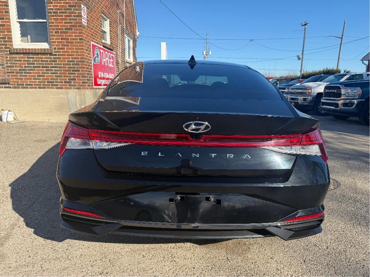 2023 Hyundai Elantra Luxury | One Owner I Clean CARFAX Photo