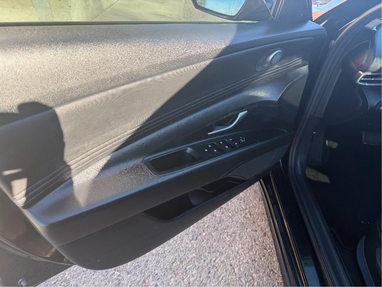 2023 Hyundai Elantra Luxury | One Owner I Clean CARFAX Photo