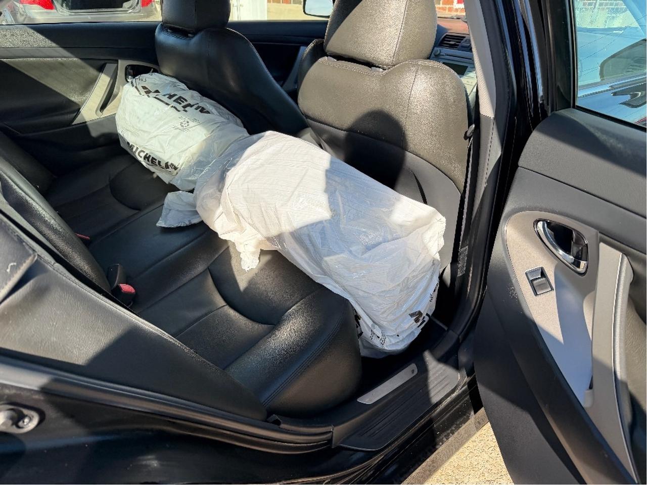 2009 Toyota Camry SE | One Owner | Very Low Mileage Photo