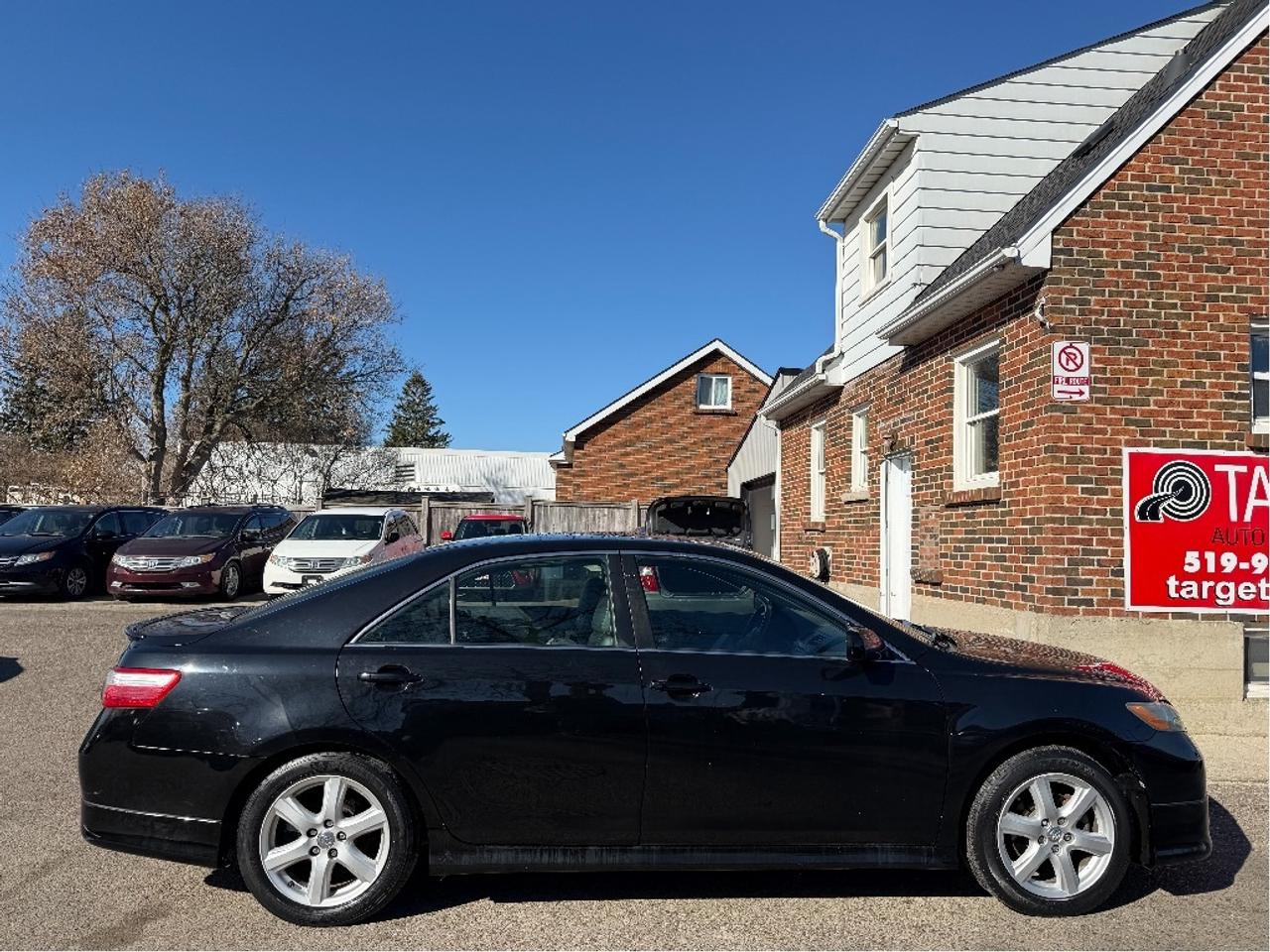 2009 Toyota Camry SE | One Owner | Very Low Mileage Photo