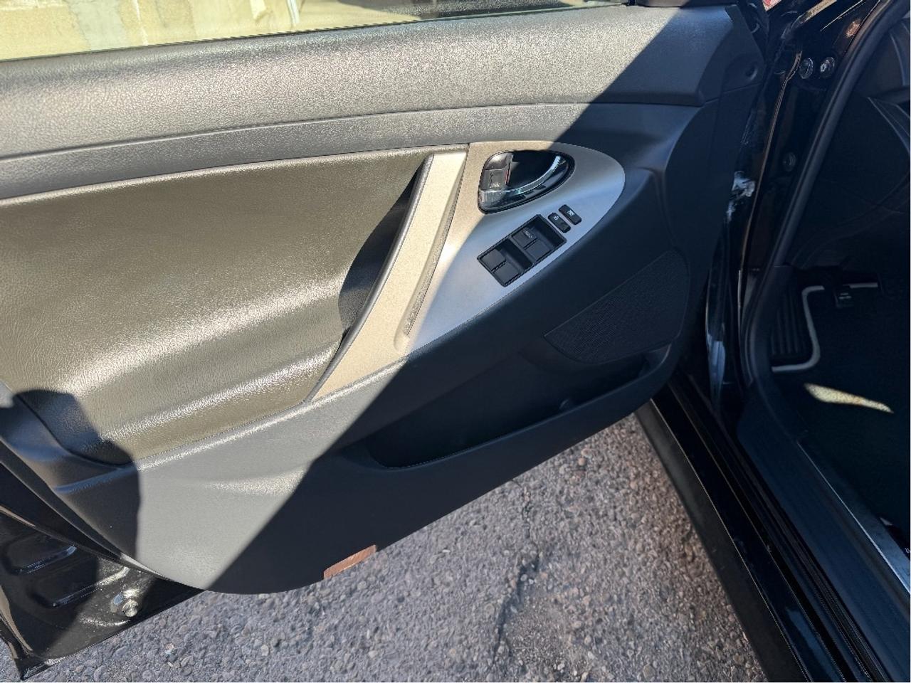 2009 Toyota Camry SE | One Owner | Very Low Mileage Photo