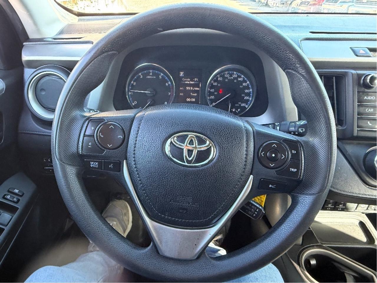 2017 Toyota RAV4 LE Photo