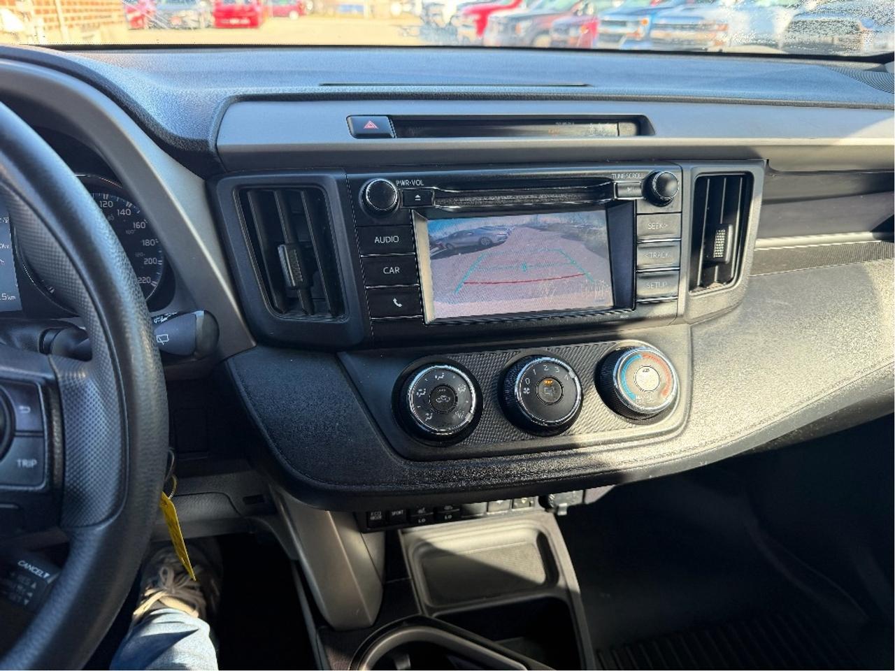 2017 Toyota RAV4 LE Photo