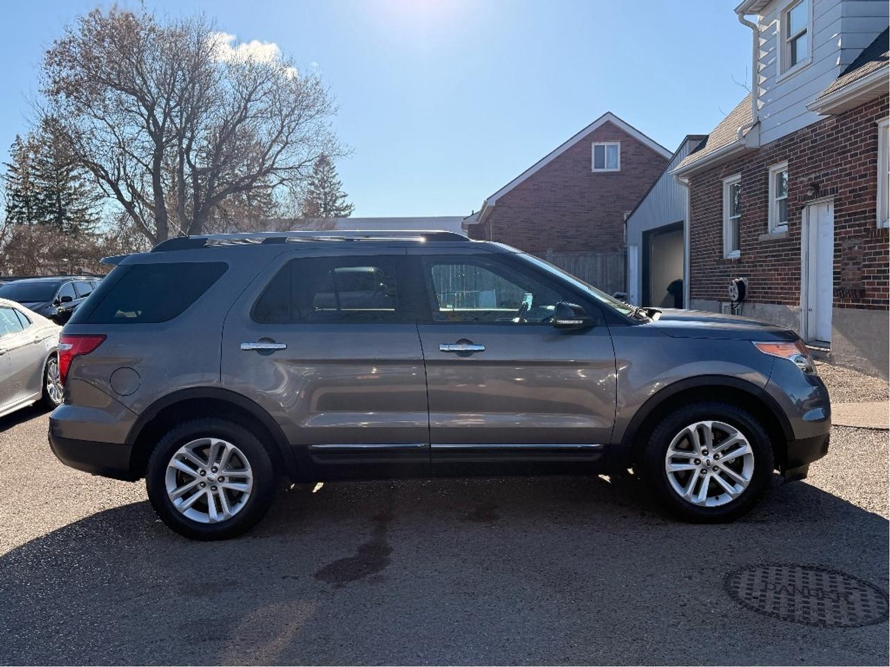 2014 Ford Explorer XLT | Oiled Yearly | Clean CARFAX Photo