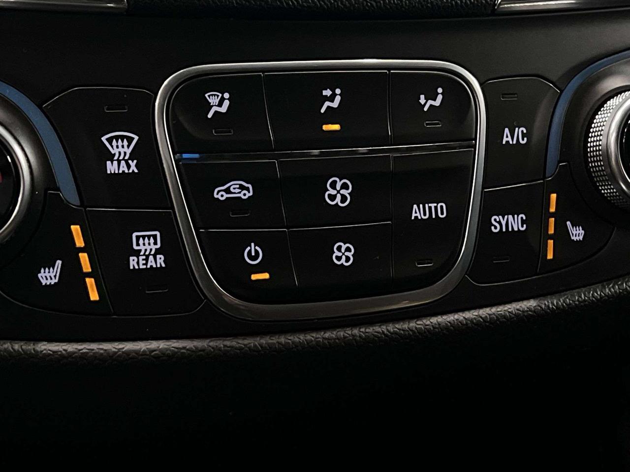 2019 Chevrolet Equinox LT AWD |HTD SEATS |CARPLAY |REMOTE START |REAR CAM Photo