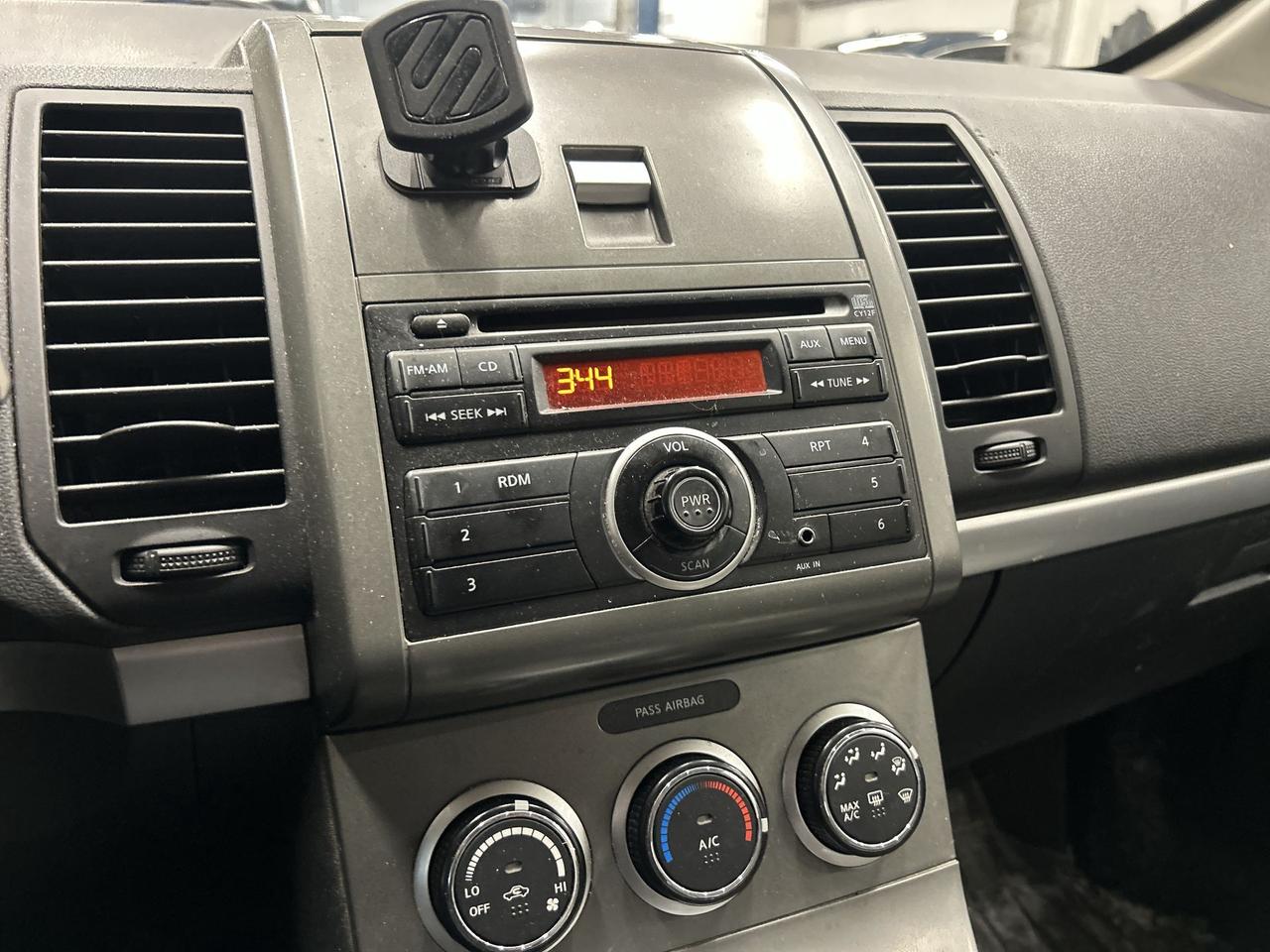 2011 Nissan Sentra  Photo