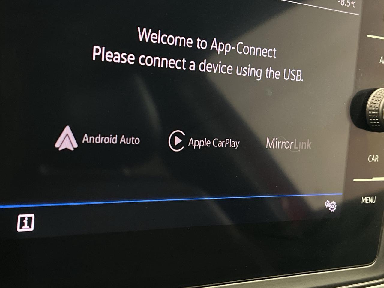 2021 Volkswagen Atlas Cross Sport COMFORTLINE AWD | HTD LEATHER | CARPLAY | ALLOYS Photo