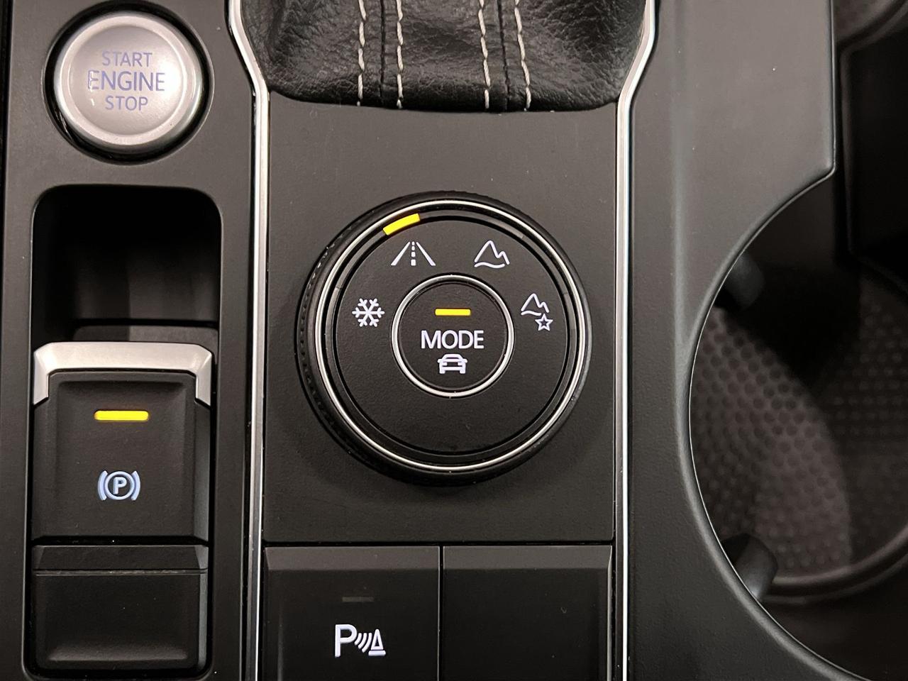 2021 Volkswagen Atlas Cross Sport COMFORTLINE AWD | HTD LEATHER | CARPLAY | ALLOYS Photo