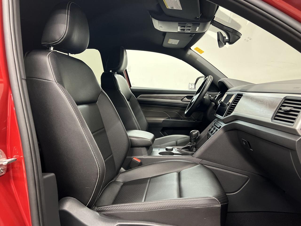 2021 Volkswagen Atlas Cross Sport COMFORTLINE AWD | HTD LEATHER | CARPLAY | ALLOYS Photo