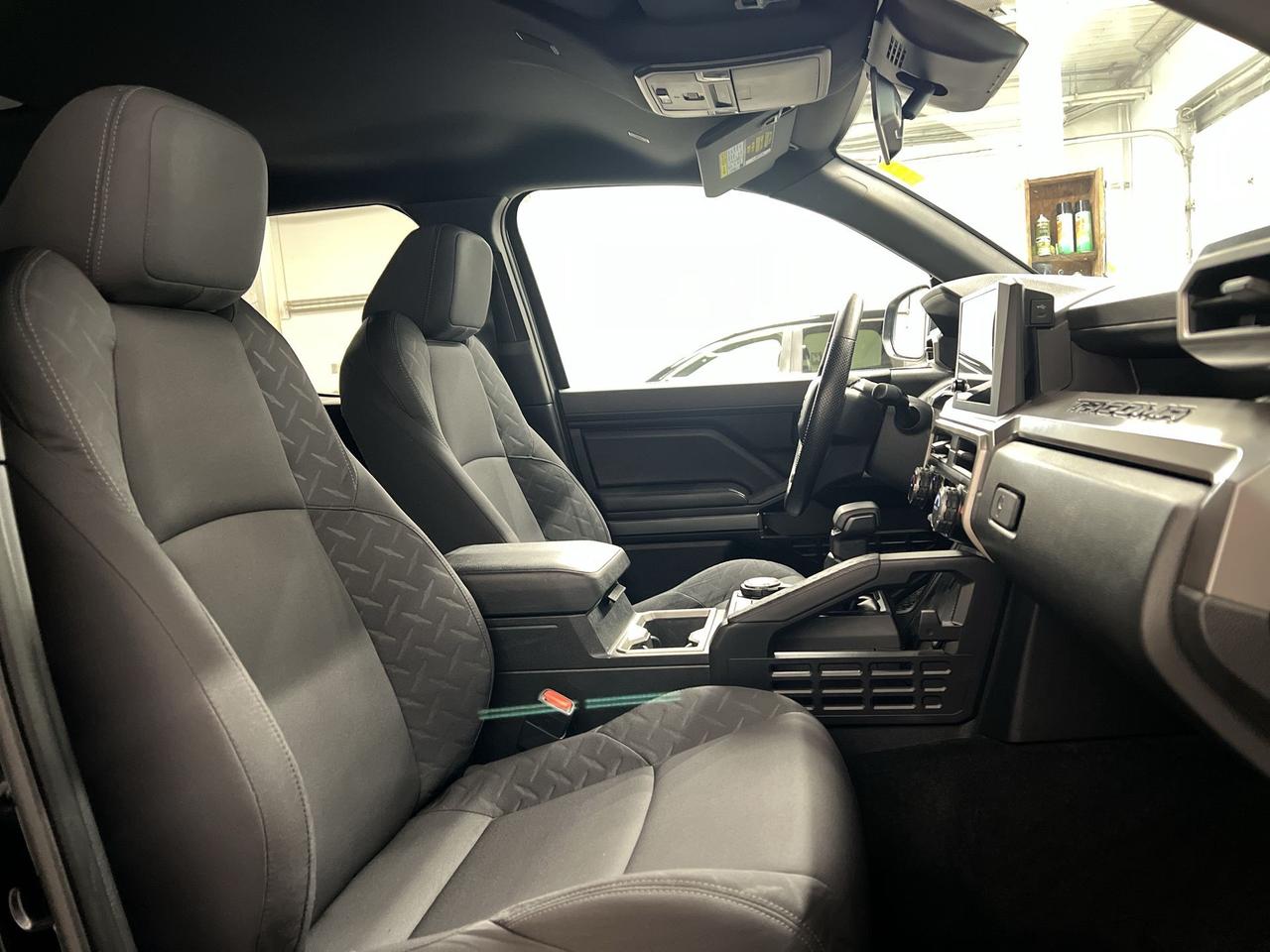 2024 Toyota Tacoma SR5 4X4 | DBL CAB | HTD SEATS | CARPLAY | ALLOYS Photo
