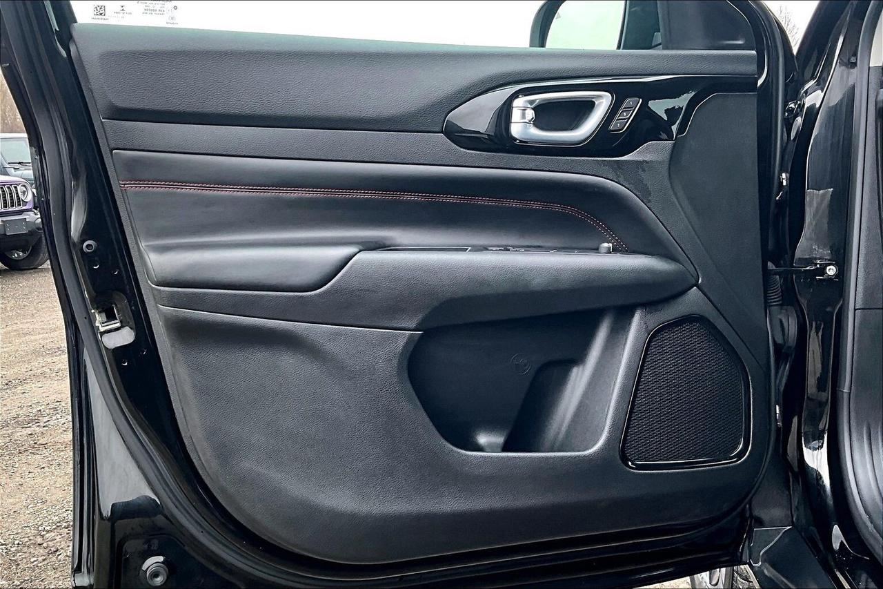 2022 Jeep Compass Trailhawk Elite | Vented Leather | SafetyTech |4X4 Photo