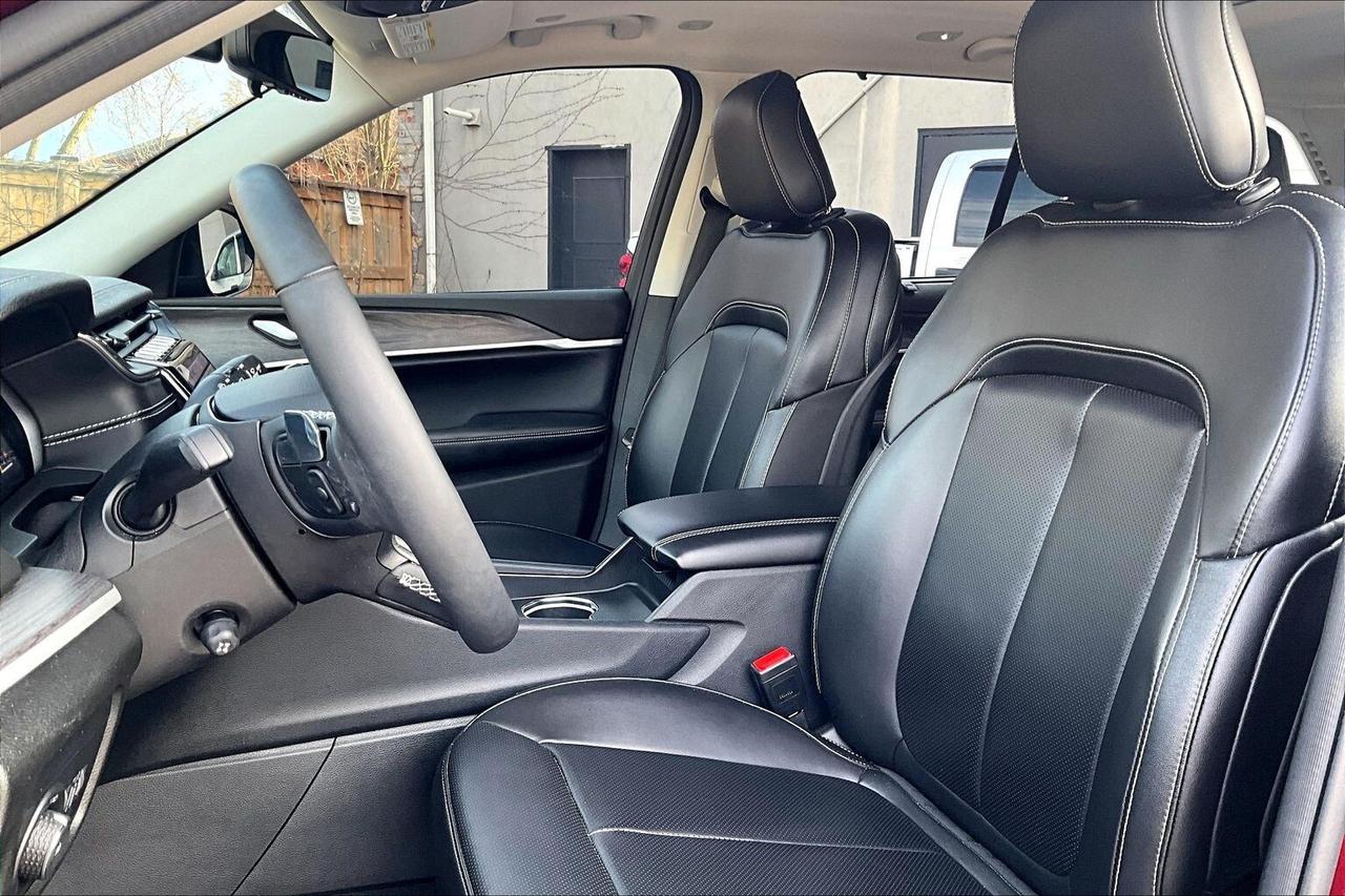 2024 Jeep Grand Cherokee Limited | BlackAppearance | LuxTech |Panoroof |4X4 Photo