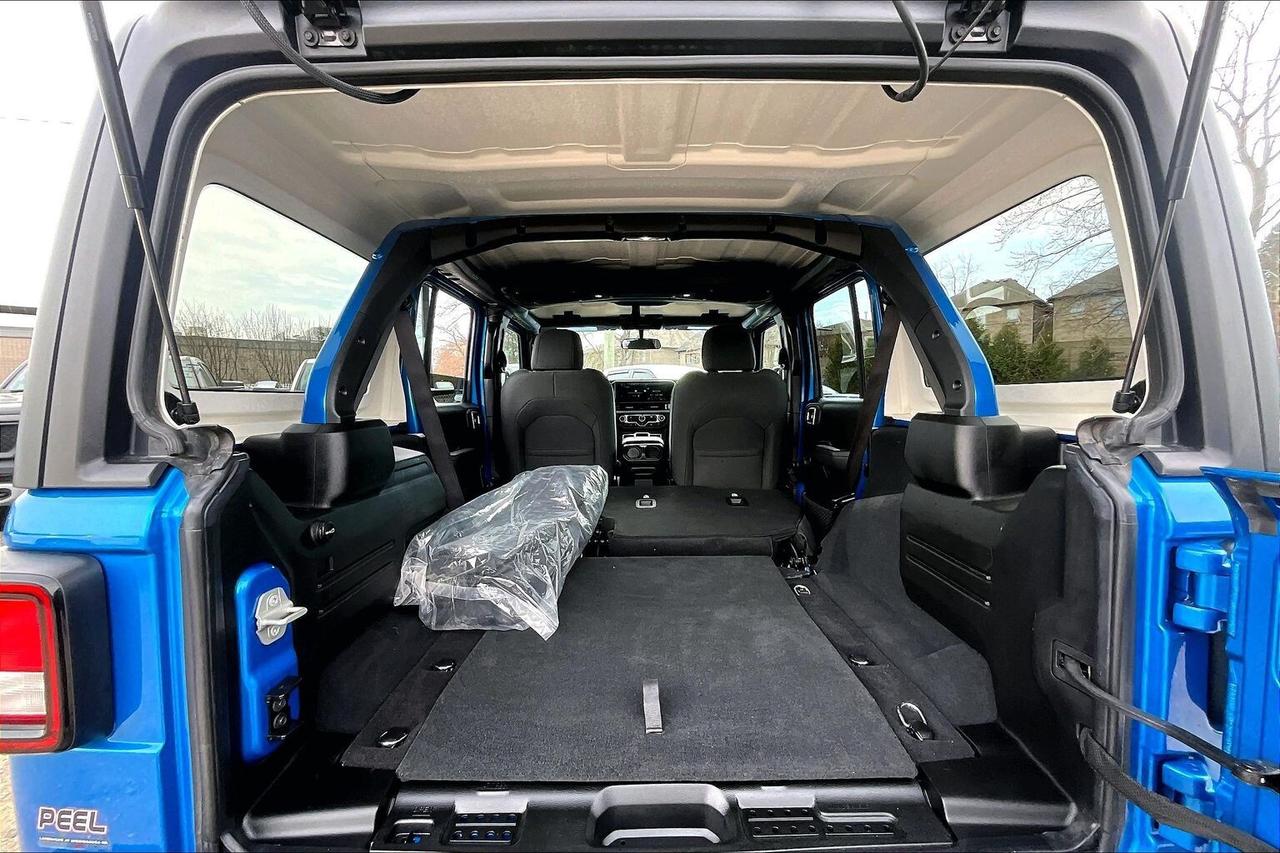 2024 Jeep Wrangler Sport 4Dr | 12" Screen | HardTop | Tow Pkg | 4X4 Photo