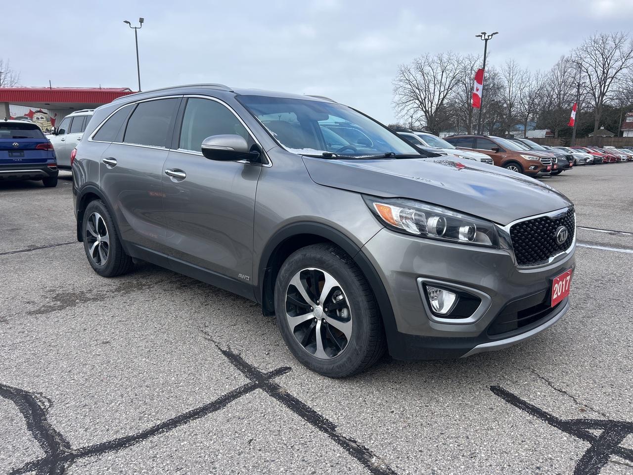 2017 Kia Sorento EX, LOCAL TRADE, AWD, HEATED LEATHER SEATS! - Photo #8