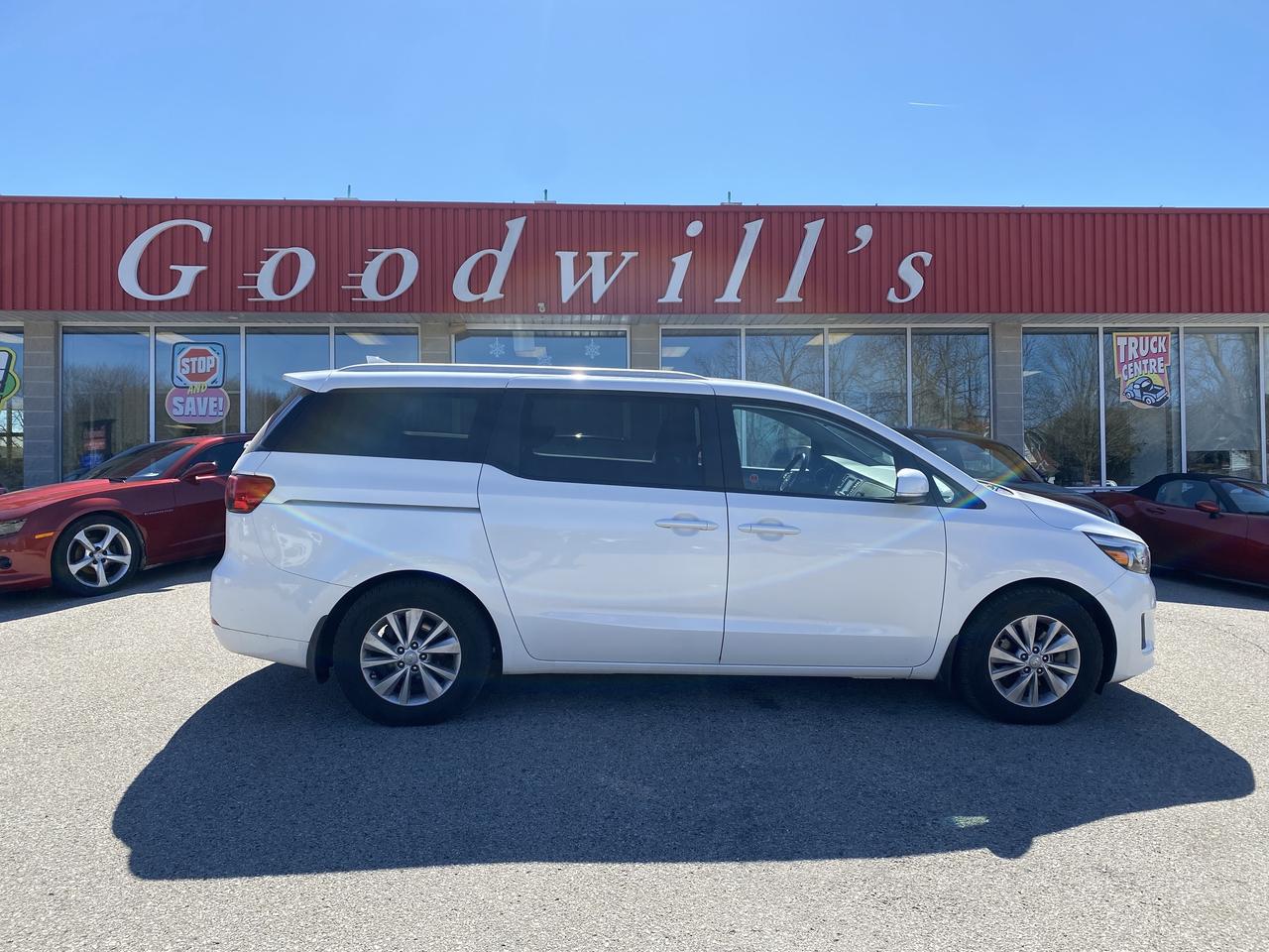 Used 2017 Kia Sedona LX, 8 PASSENGER, CLEAN CARFAX, HEATED CLOTH SEATS! for sale in London, ON