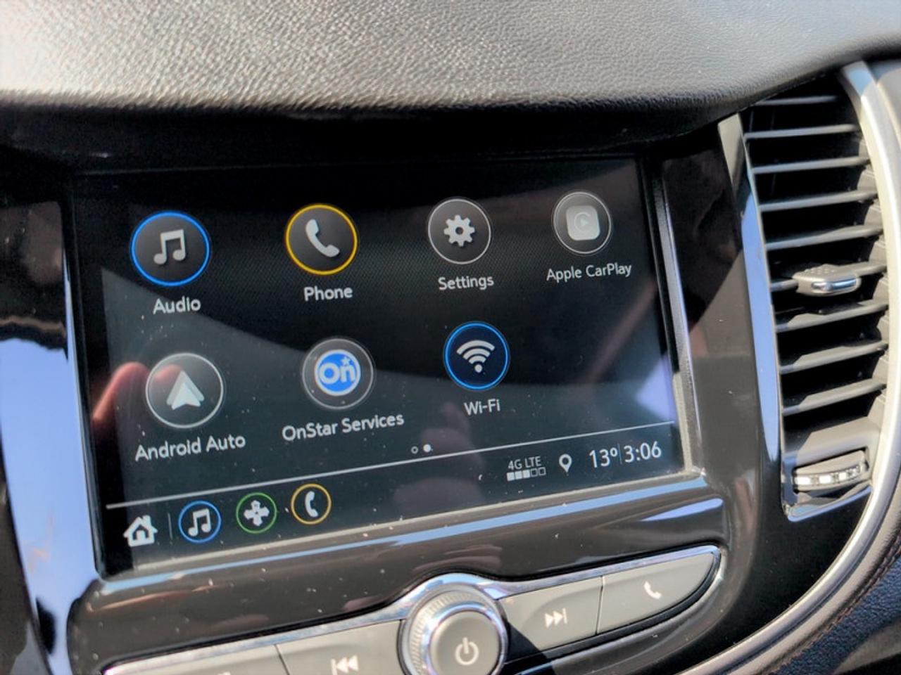 2019 Chevrolet Trax LT  **LOW KMS - CLEAN CARFAX** Photo