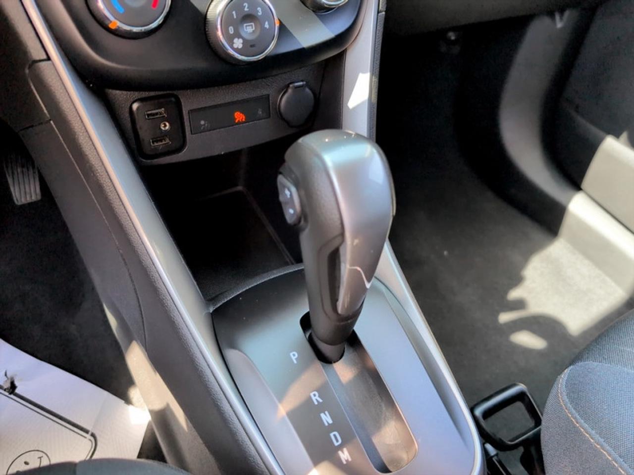 2019 Chevrolet Trax LT  **LOW KMS - CLEAN CARFAX** Photo