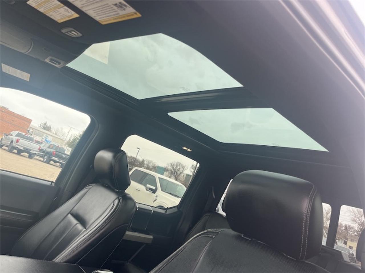 2018 Ford F-150 Lariat  - Leather Seats -  Cooled Seats Photo5