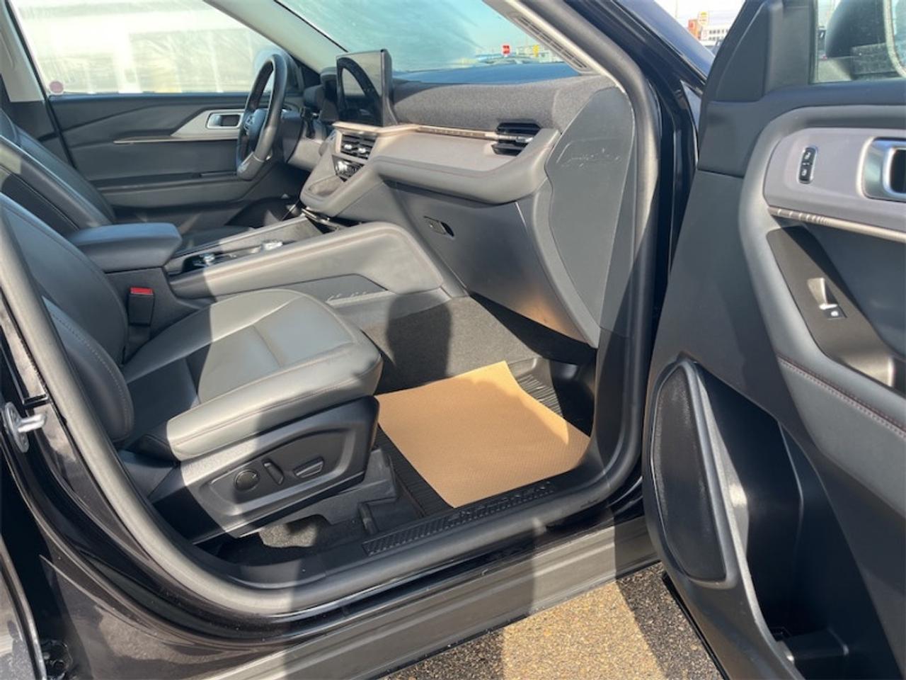 2025 Ford Explorer Active  - Heated Seats Photo5