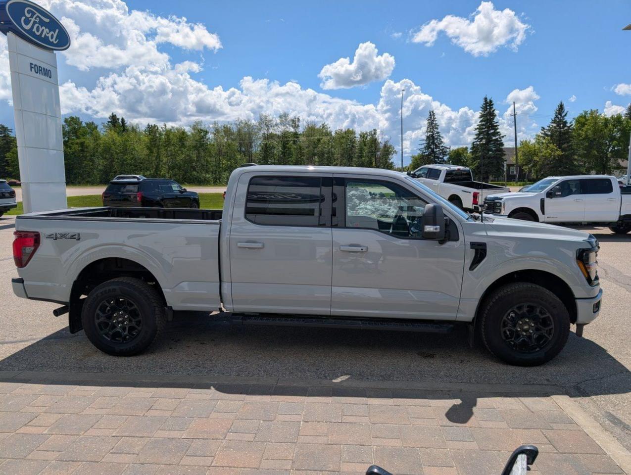 2026 Ford F-150 XLT Photo4
