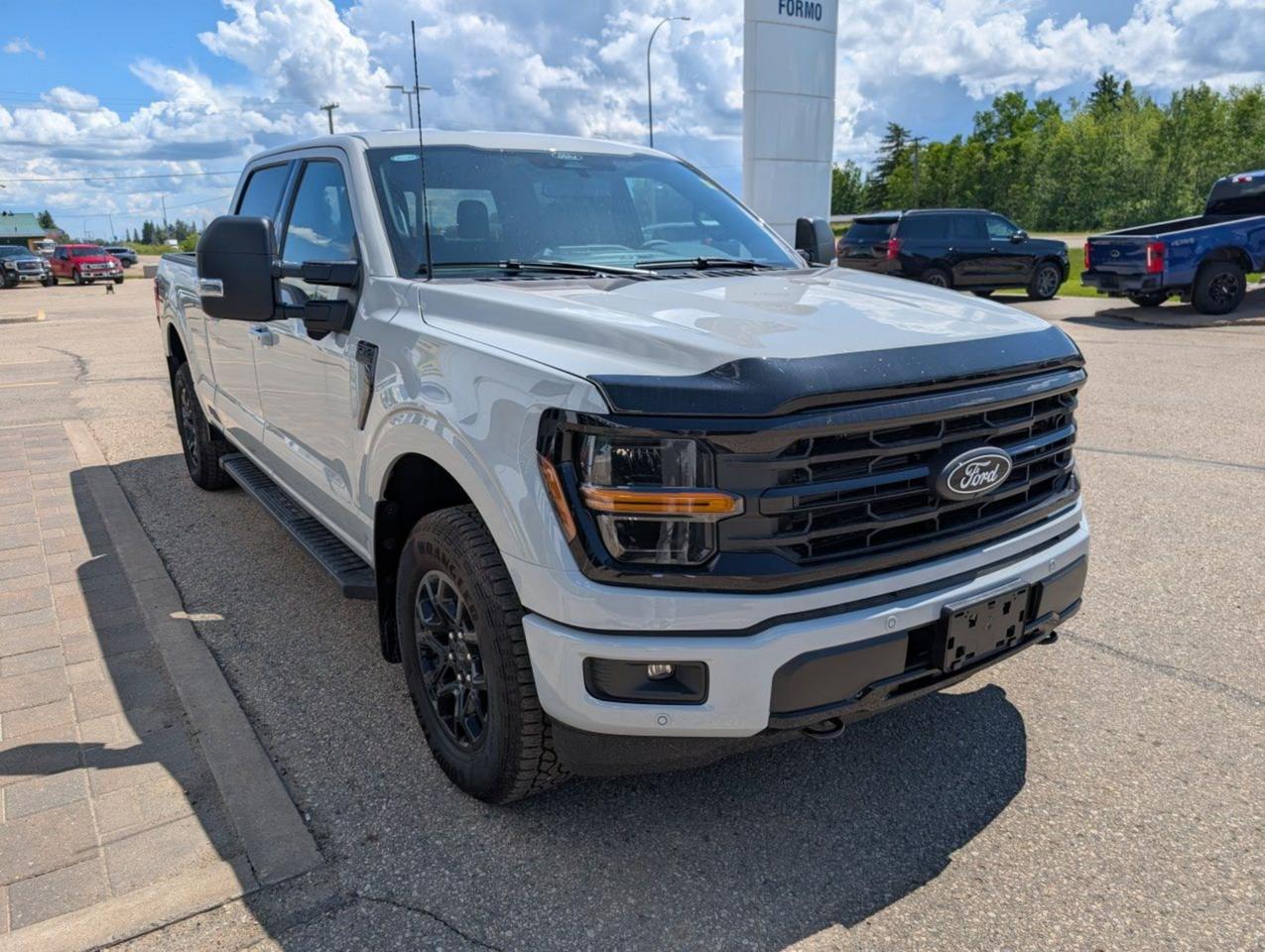 2026 Ford F-150 XLT Photo3