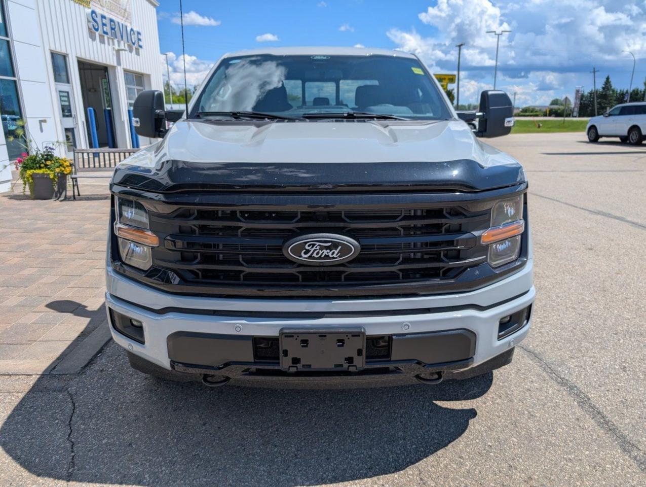 2026 Ford F-150 XLT Photo2