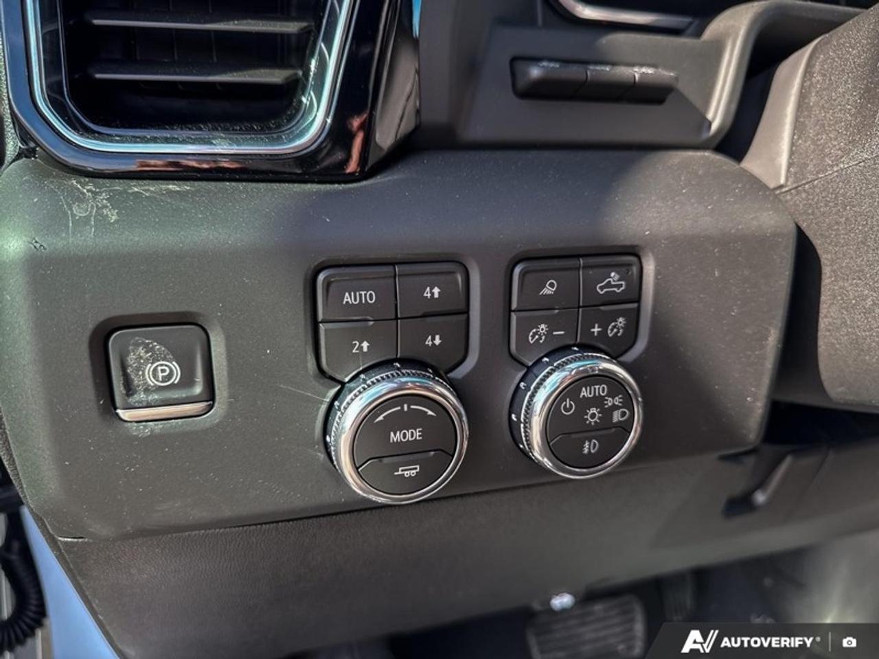 2026 GMC Sierra 2500 HD Denali Ultimate  - Leather Seats Photo